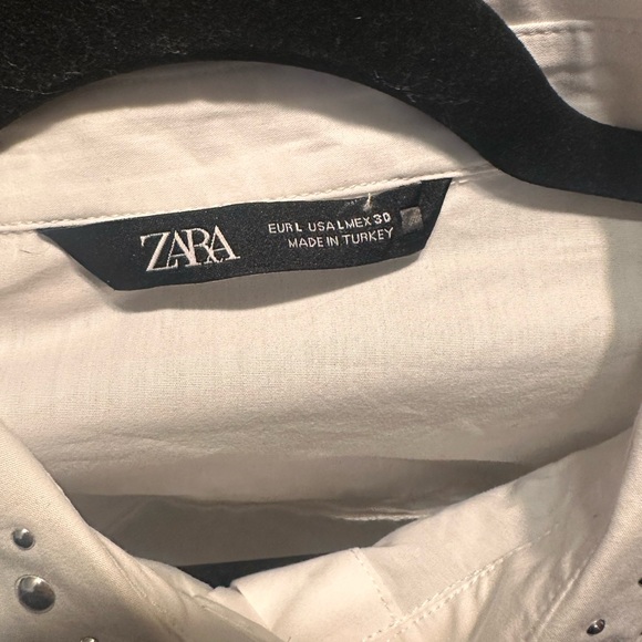 Zara Ivory Button-Up Blouse - Picture 2 of 2